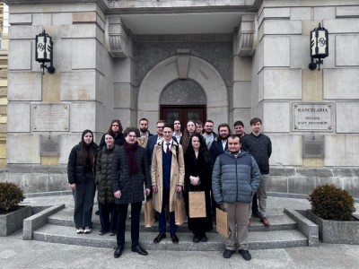 Click to zoom the picture.